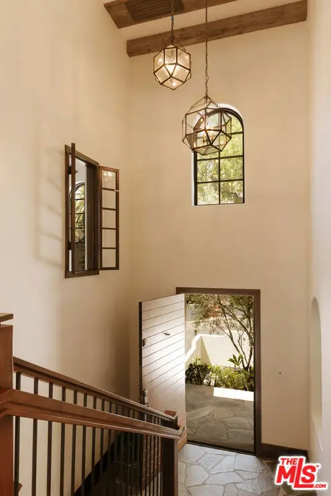 6280 Ivarene Avenue, Los Angeles, CA 90068 - #2