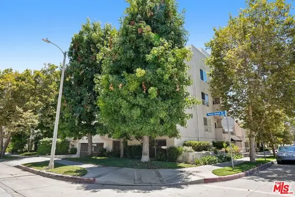 11230 Peach Grove Street #208, Los Angeles, CA 91601