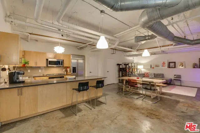 330 W 11th Street #C03, Los Angeles, CA 90015 - #1