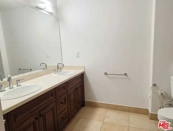 1026 S Oxford Avenue #204, Los Angeles, CA 90006