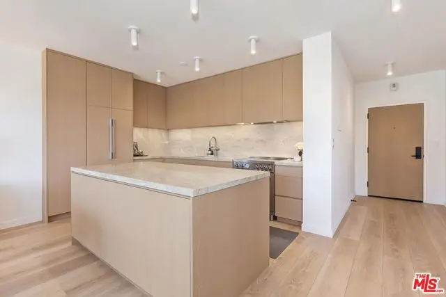 999 N Doheny Drive #601, West Hollywood, CA 90069 - #2
