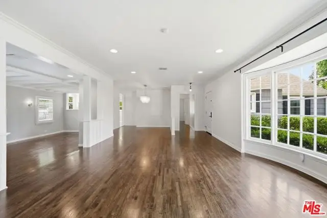 4954 Mammoth Avenue, Sherman Oaks, CA 91423 - #2