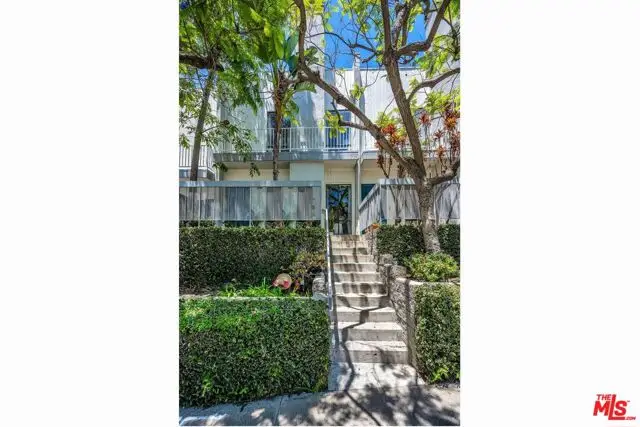 1220 Manning Avenue #3, Los Angeles, CA 90024 - #2