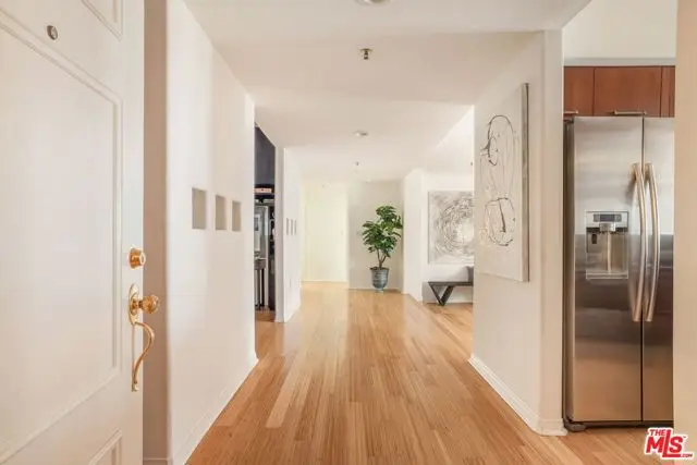 12011 Goshen Avenue #105, Los Angeles, CA 90049 - #3