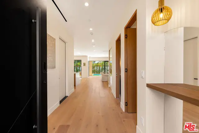 17811 Collins Street, Encino, CA 91316 - #3