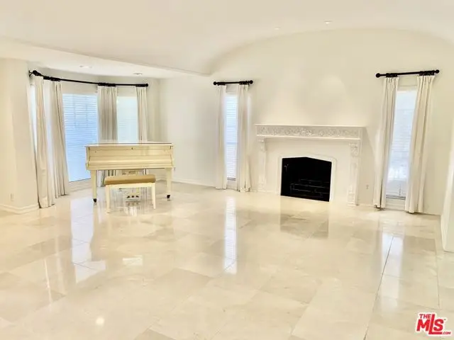 115 N Maple Drive, Beverly Hills, CA 90210 - #2