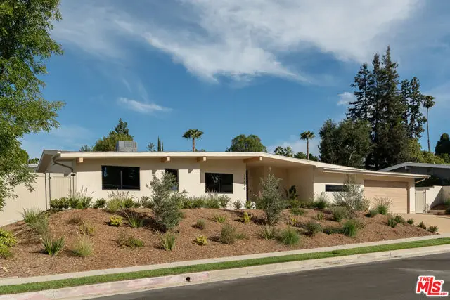 18840 La Amistad Place, Tarzana, CA 91356 - #1