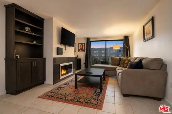 1942 Grace Avenue #217, Los Angeles, CA 90068