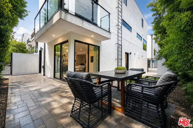 11614 Colfax Meadow Lane, Studio City, CA 91604 - #1
