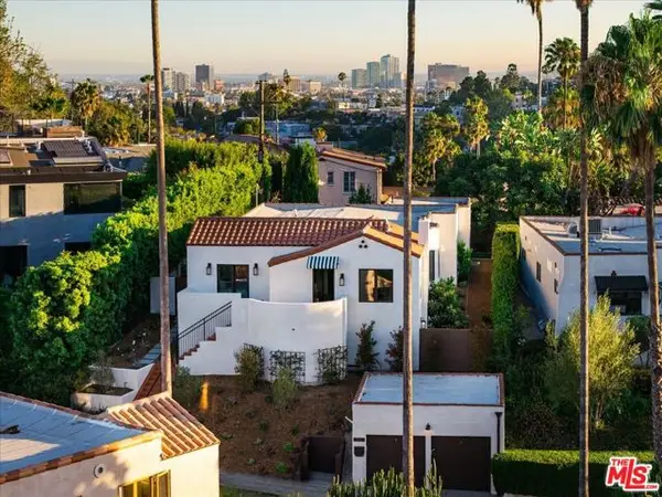1565 Murray Circle, Los Angeles, CA 90026