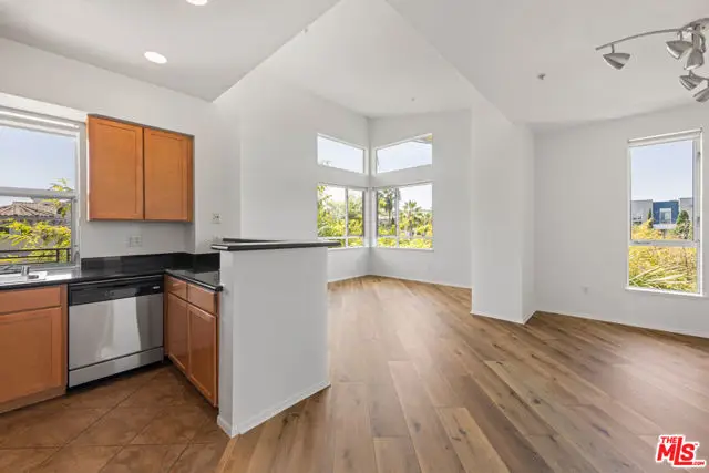 6400 Crescent Parkway #402, Los Angeles, CA 90094 - #2