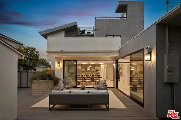 3401 Keeshen Drive, Los Angeles, CA 90066
