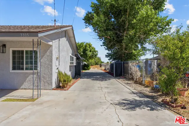 3305 W Avenue L6, Lancaster, CA 93536 - #3