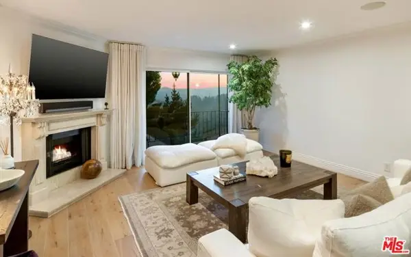 2385 Roscomare Road #D3, Los Angeles, CA 90077
