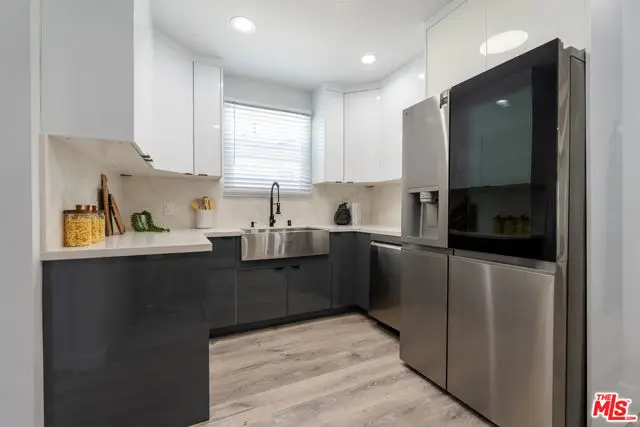 6160 Shoshone Avenue, Encino, CA 91316 - #3
