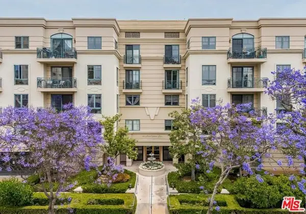 430 N Oakhurst Drive #202, Beverly Hills, CA 90210