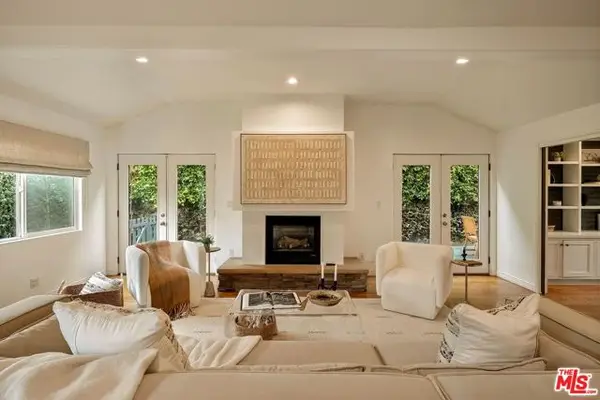 1308 Vienna Way, Los Angeles, CA 90291