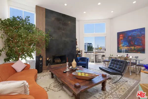 1240 S Corning Street #303, Los Angeles, CA 90035
