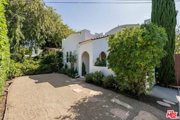 239 N Everett Street, Glendale, CA 91206