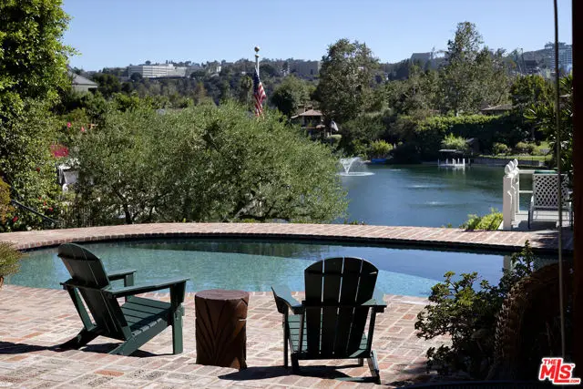 10030 Toluca Lake Avenue, North Hollywood, CA 91602 - #2