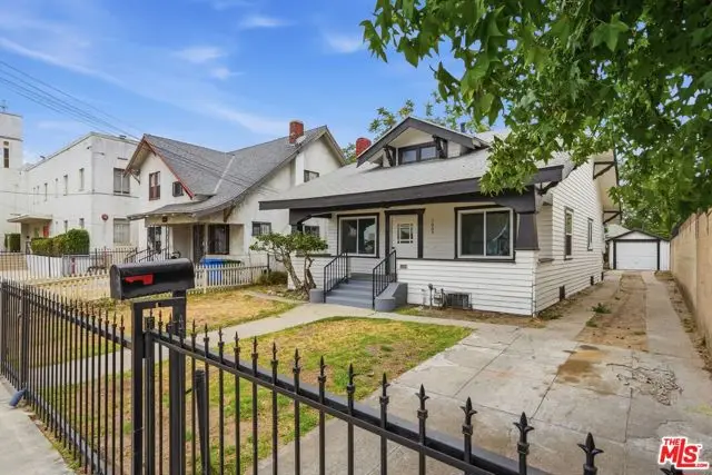 1009 E 43rd Street, Los Angeles, CA 90011 - #2