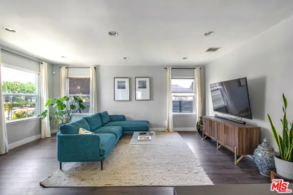 2702 Thurman Avenue, Los Angeles, CA 90016