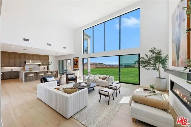 22810 Seaqua Circle, Chatsworth, CA 91311 - #2