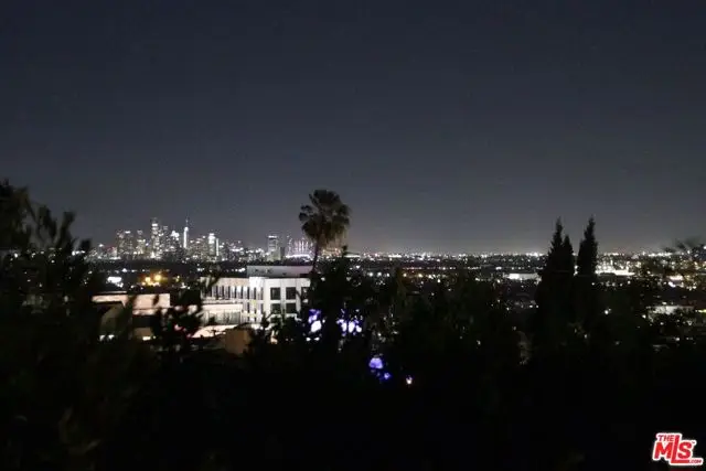 1215 N Hilldale Avenue, Los Angeles, CA 90069 - #2