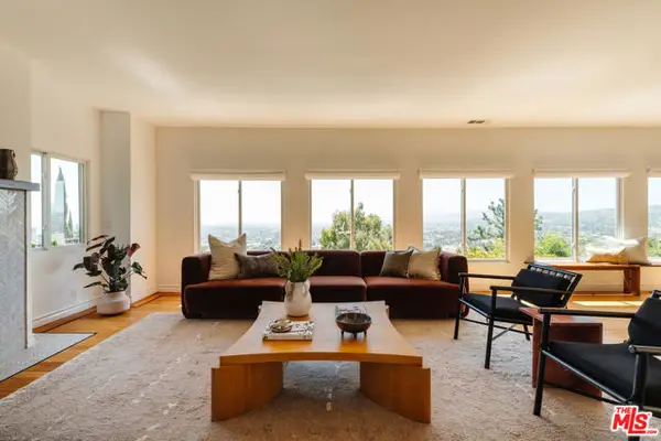 3823 Franklin Avenue, Los Angeles, CA 90027