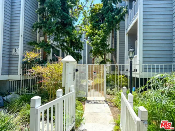 8505 Gulana Avenue #4206, Los Angeles, CA 90293