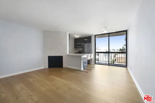 7320 Hawthorn Avenue #319, Los Angeles, CA 90046 - #3