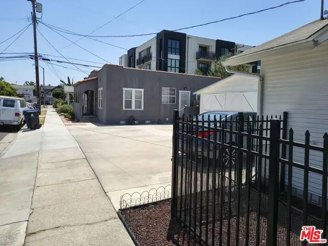 2402 Carmona Avenue, Los Angeles, CA 90016 - #3