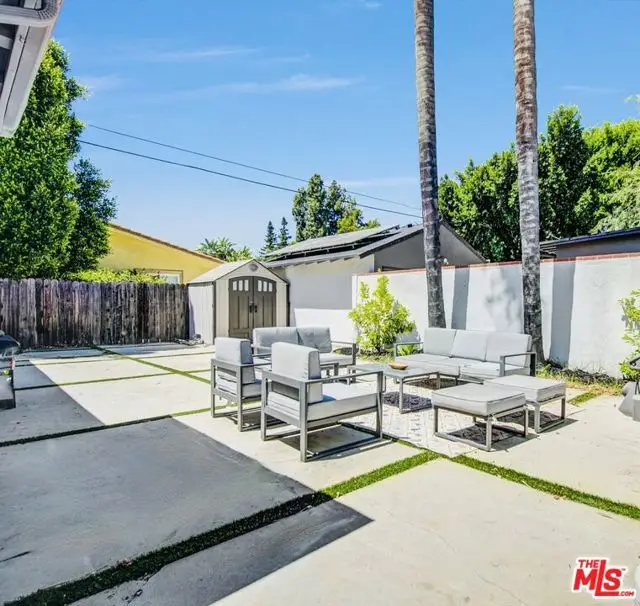 5195 Densmore Avenue, Encino, CA 91436 - #3