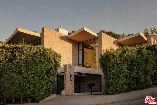 9233 Swallow Drive, West Hollywood, CA 90069 - #2