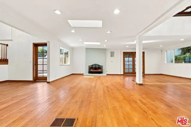1029 N Beverly Glen Boulevard, Los Angeles, CA 90077 - #2