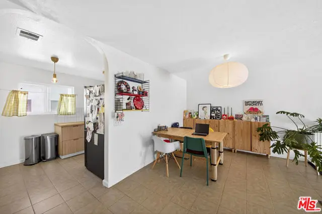 9034 Willis Avenue #14, San Fernando Valley, CA 91402 - #3