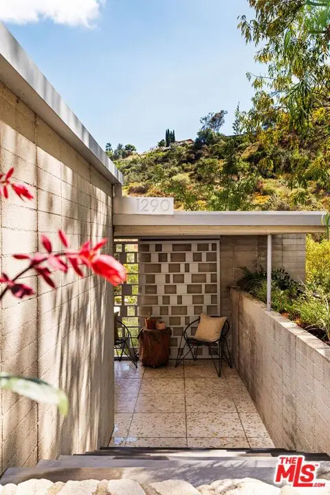1290 Rancheros Road, Pasadena, CA 91103 - #2