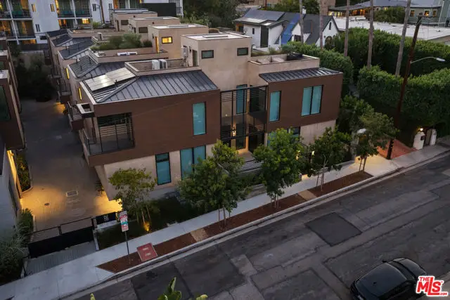 923 N Hilldale Avenue, West Hollywood, CA 90069 - #2