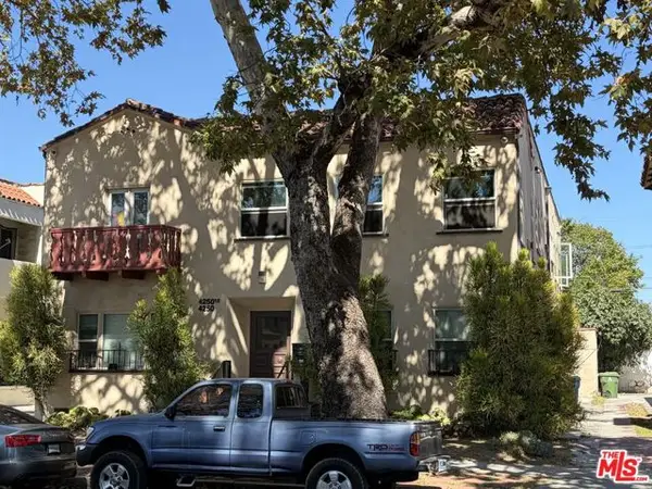 4250 8th Avenue, Los Angeles, CA 90008