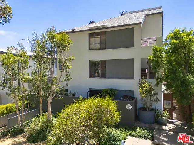 928 7th Street #3, Santa Monica, CA 90403 - #2