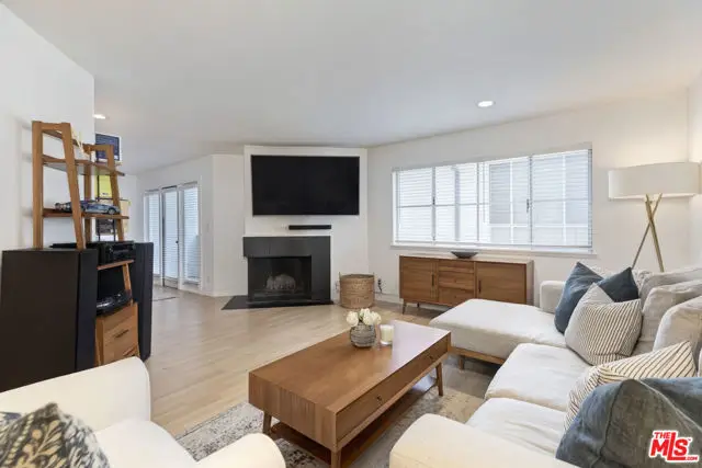928 7th Street #3, Santa Monica, CA 90403 - #3