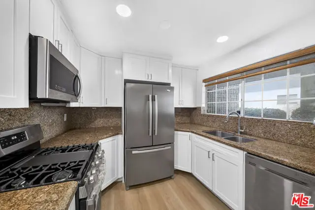538 Glenwood Road #1, Glendale, CA 91202 - #3