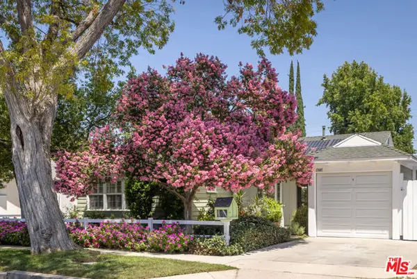 17407 Cohasset Street, Los Angeles, CA 91406