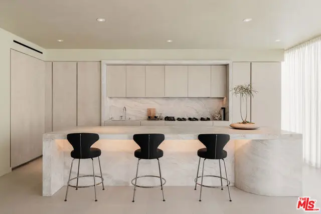 9200 Wilshire Boulevard #402W, Beverly Hills, CA 90212 - #3