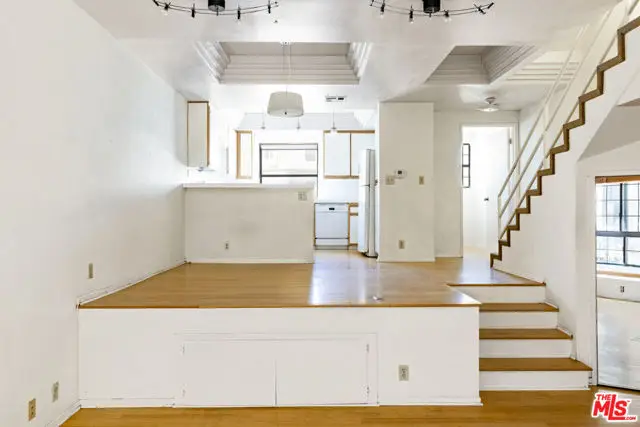 36 Navy Street #9, Venice, CA 90291 - #1