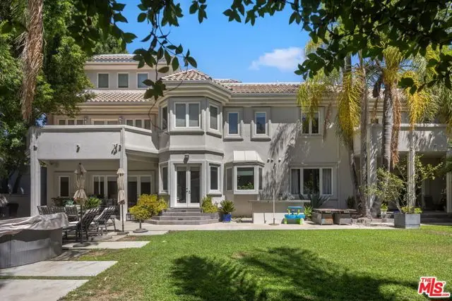 4743 White Oak Avenue, Encino, CA 91316 - #3