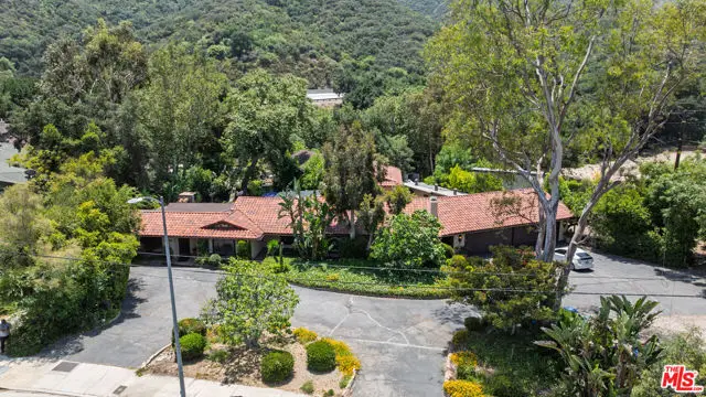 6320 Honolulu Avenue, La Crescenta, CA 91214 - #1