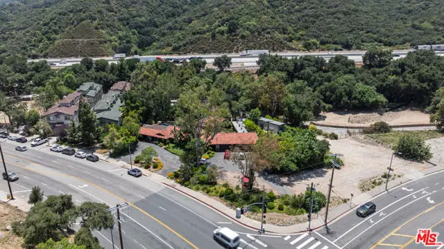 6320 Honolulu Avenue, La Crescenta, CA 91214 - #2