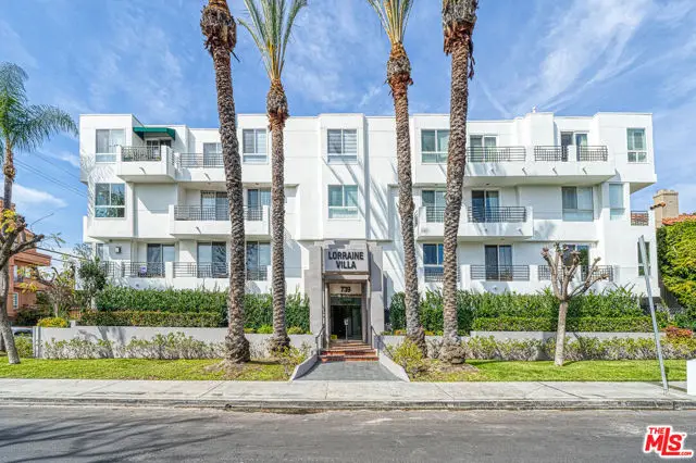 739 Lorraine Boulevard #PH2, Los Angeles, CA 90005 - #2