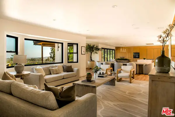 122 Patrician Way, Pasadena, CA 91105